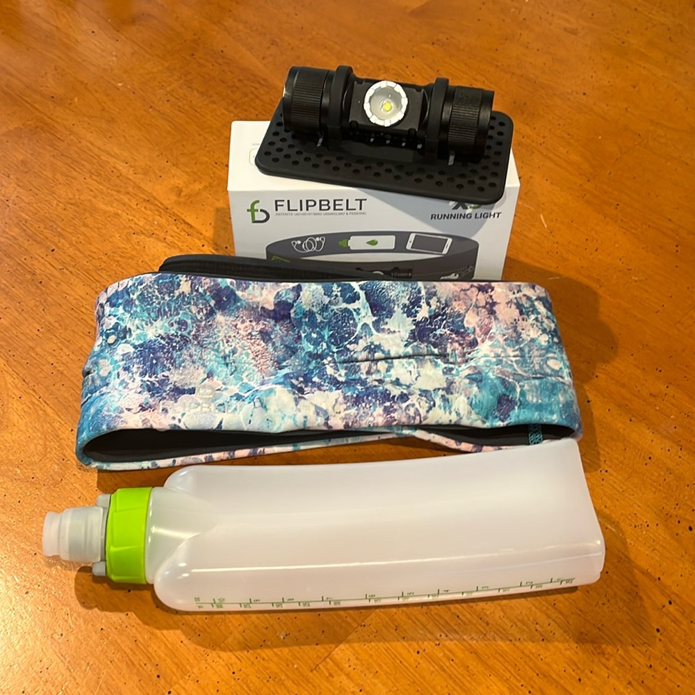 Flipbelt with water bottle and running light